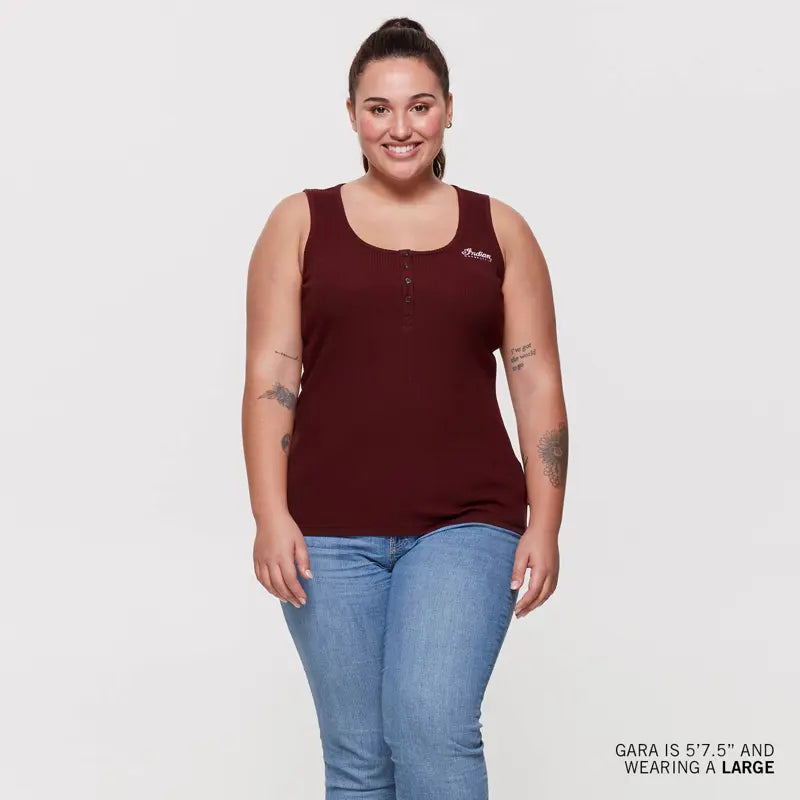 INDIAN. MOTORCYCLE WOMEN'S RED ICON HENLEY TANK