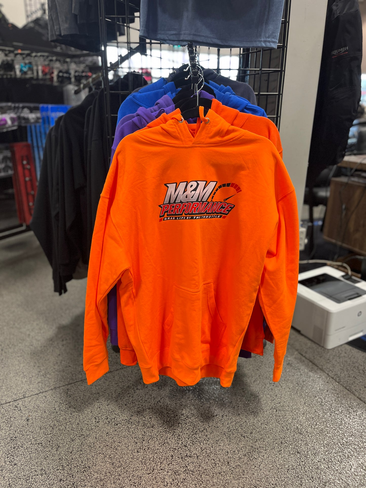 M & M CLASSIC PULLOVER HOODIE